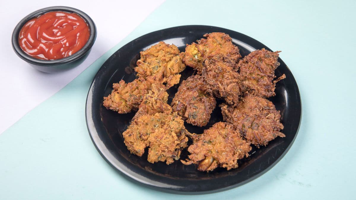 Golden corn fritters with dip