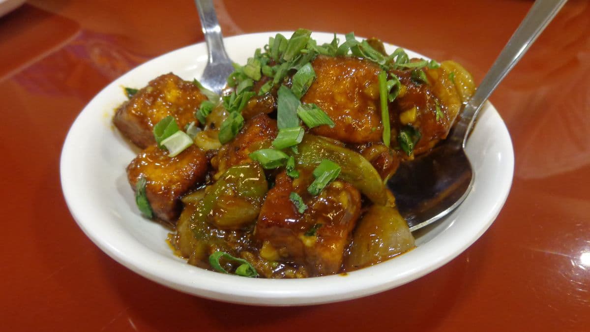 Dry chilli paneer