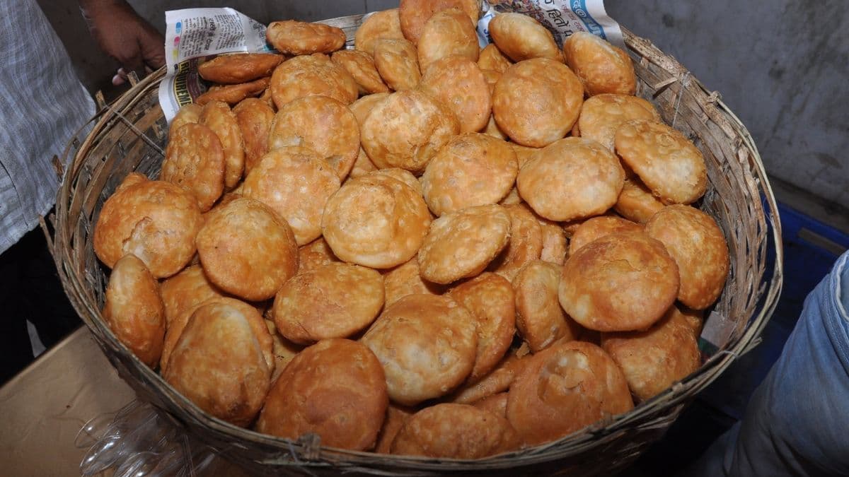 Kachoris in a large basket