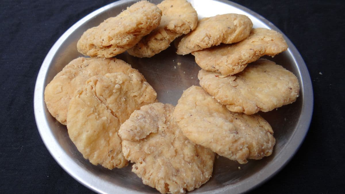Traditional mathri tea-time snack