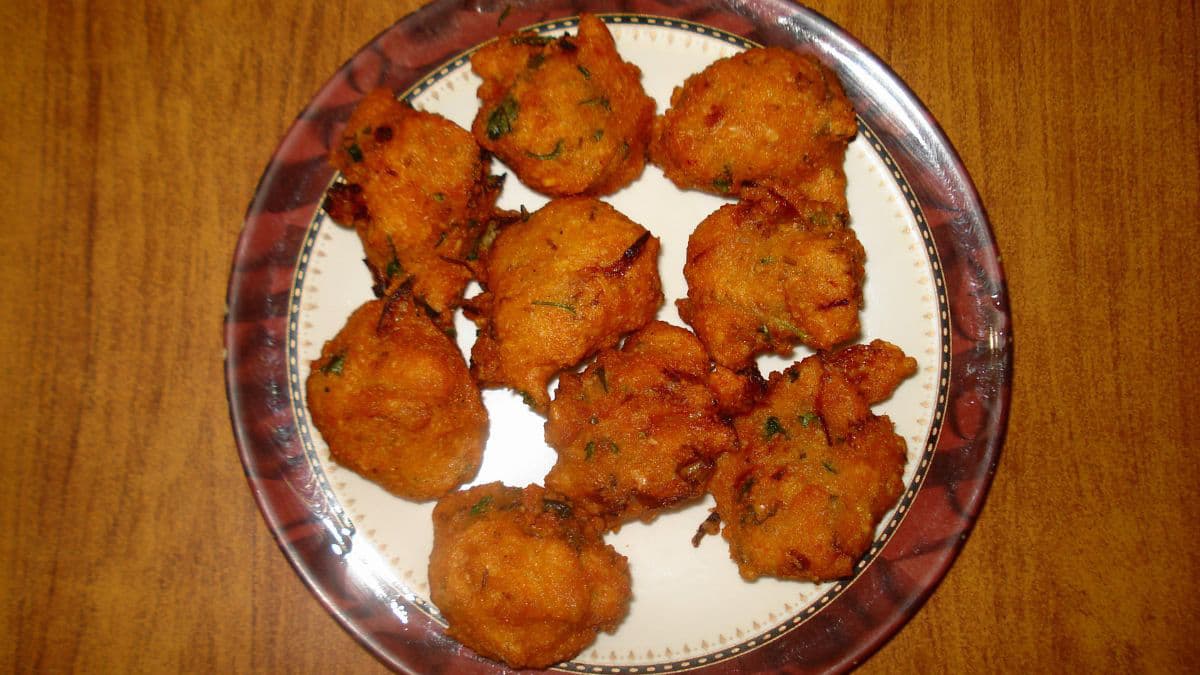 Moong dal pakora on a plate