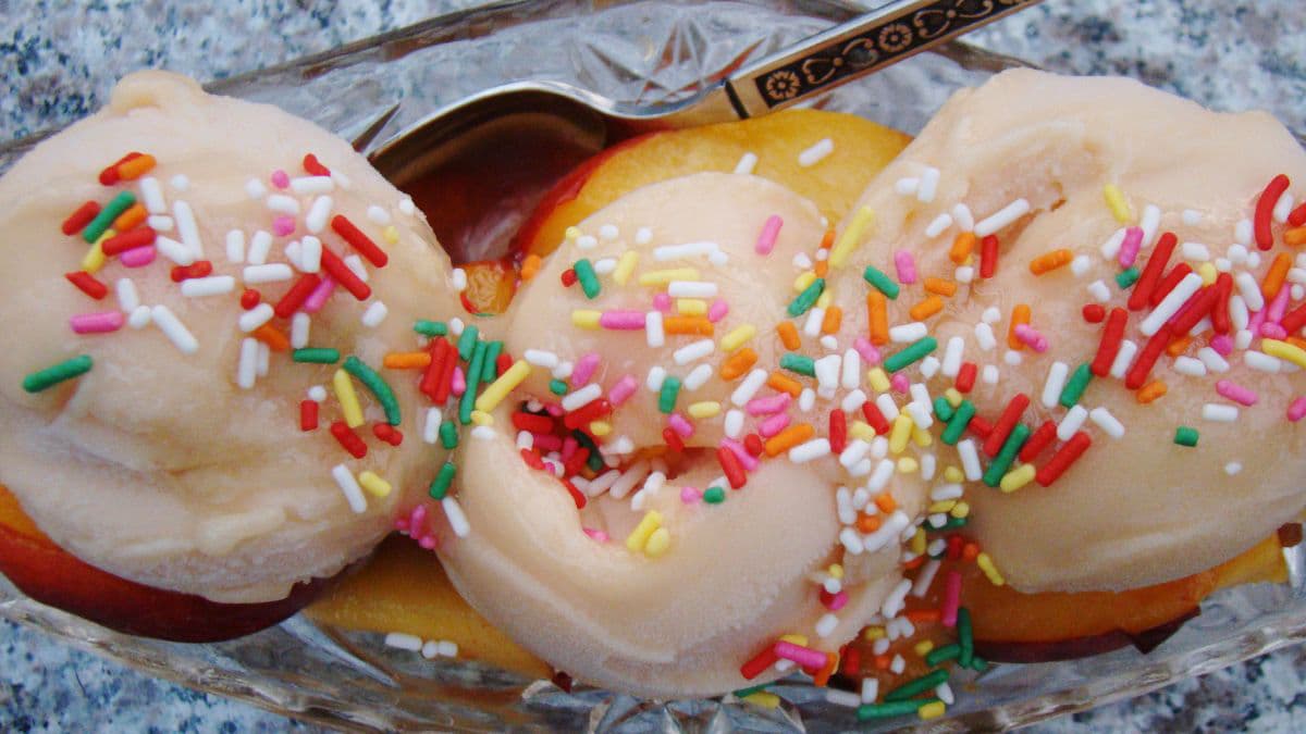  Fresh peach sorbet for dessert