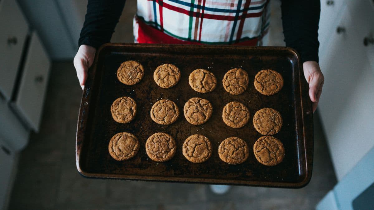 Fresh cookies cooling on a rack 