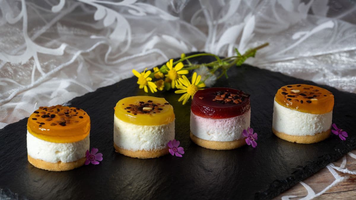Three mini cheesecake bites