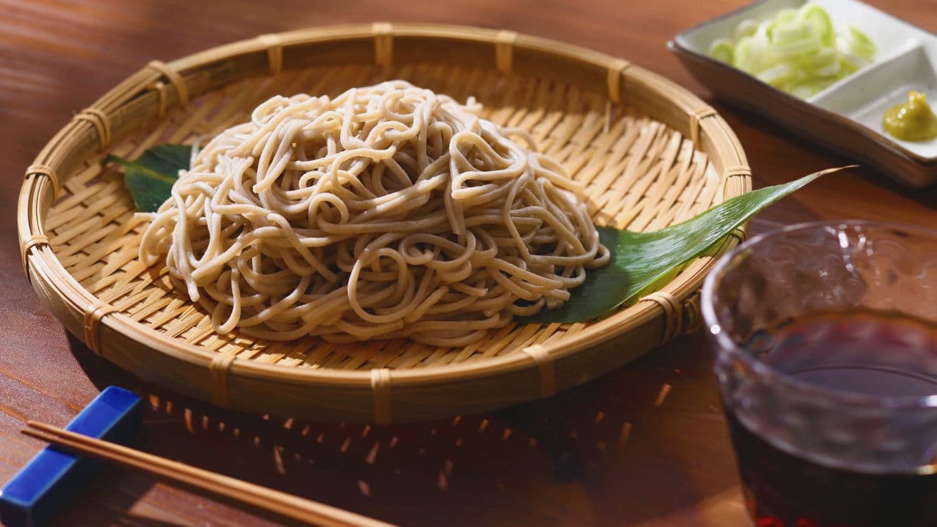 Chilled soba noodles on bamboo tray