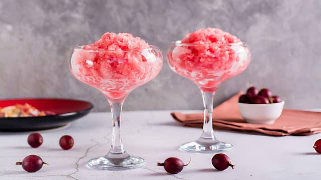spiced-wine-reduction-sorbet-an-elegant-frozen-dessert-thumbnail