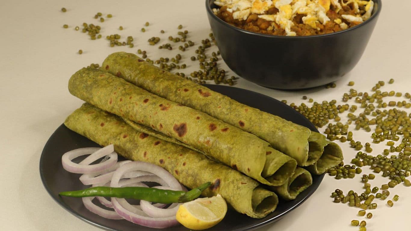 Green moong dal paratha with onion and curry
