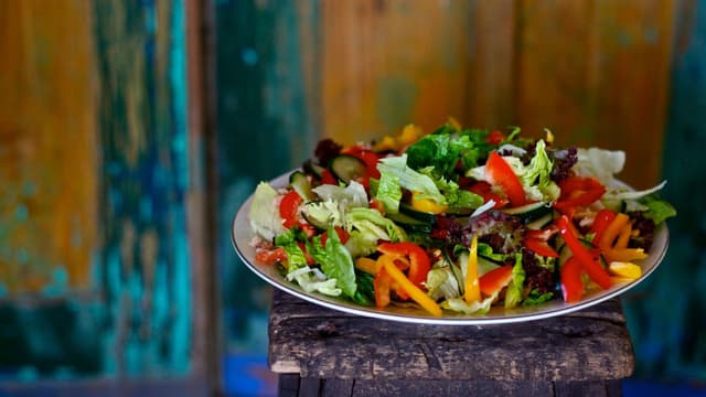 fiber-rich-side-dishes-5-colourful-spring-salads-for-fiber-maxxing-during-the-holidays-thumbnail