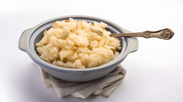 kid-friendly-suji-halwa-nutritious-and-yummy-thumbnail