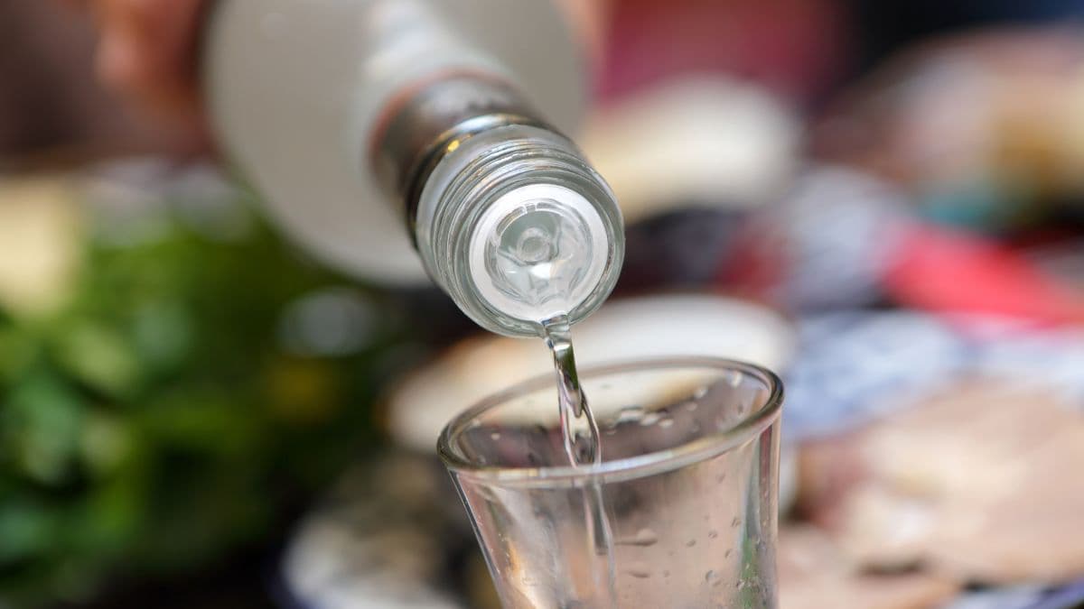 vodka in peg measurer