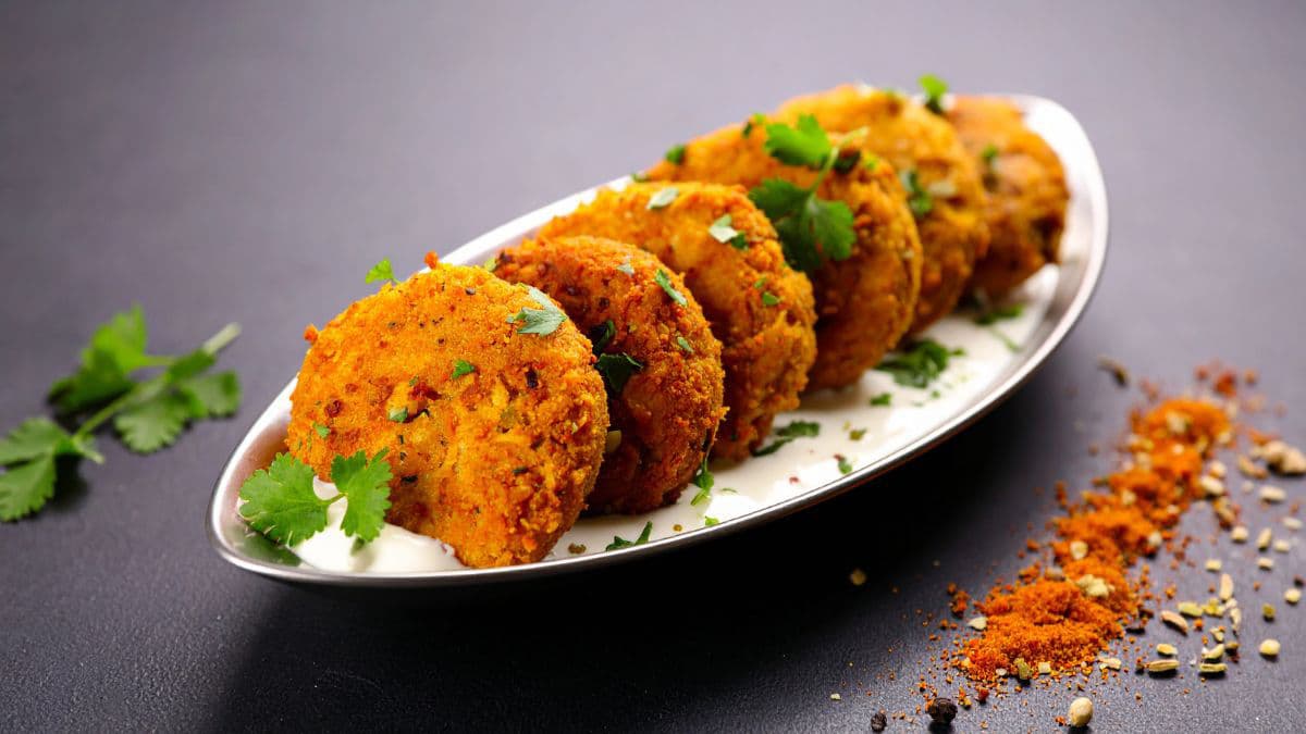 Sweet potato tikki in a line