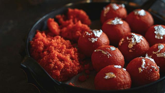 choti-diwali-feasts-blend-of-sweets-snacks-and-festive-main-courses-thumbnail