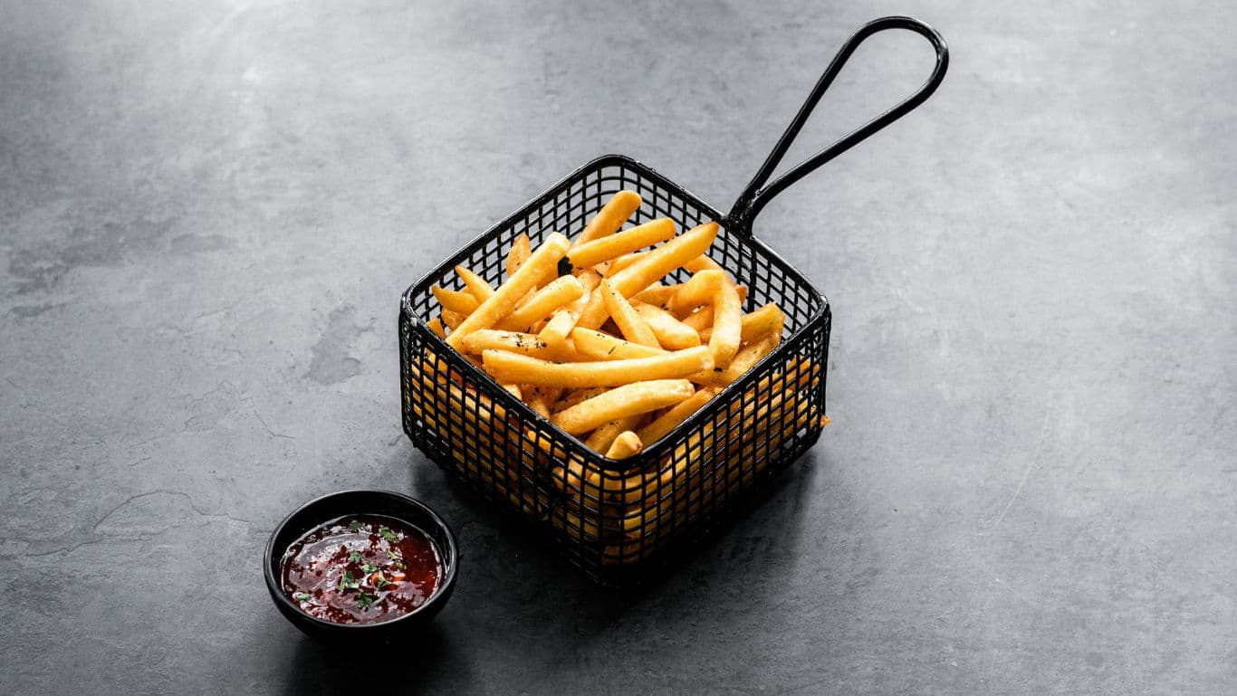 Crispy French Fries with Dipping Sauce