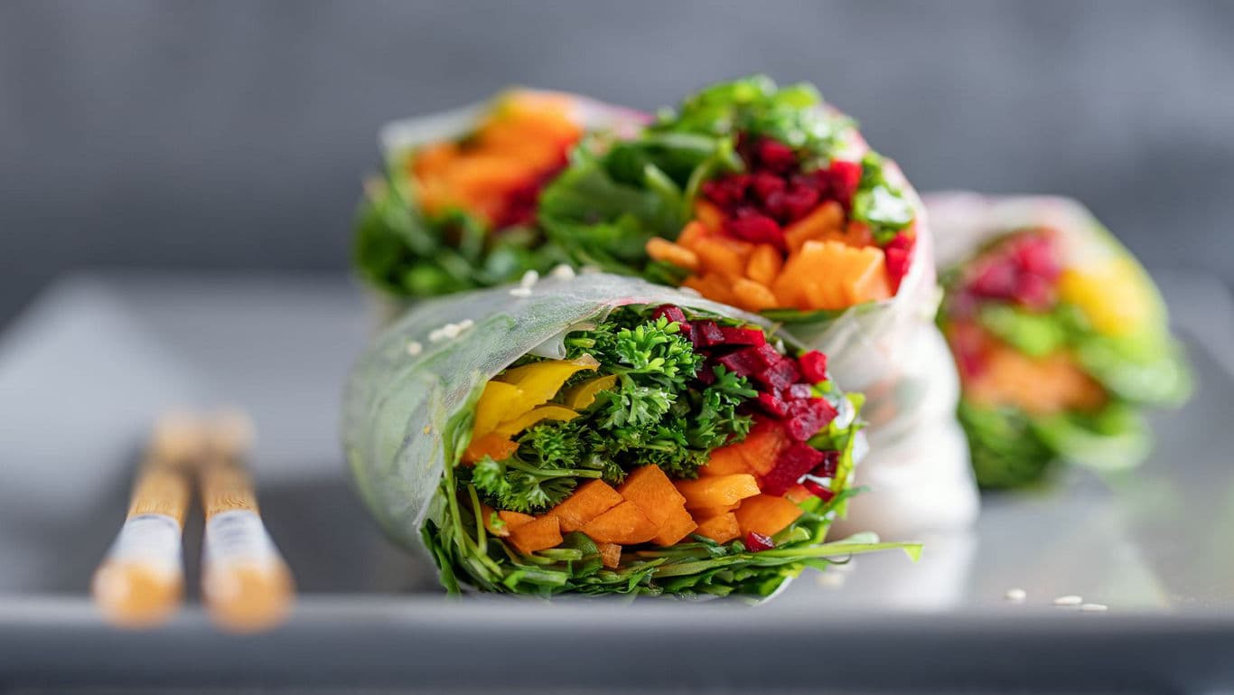 The Art of Eating Warm When You’re Too Busy: 10-Minute High-Heat Meals