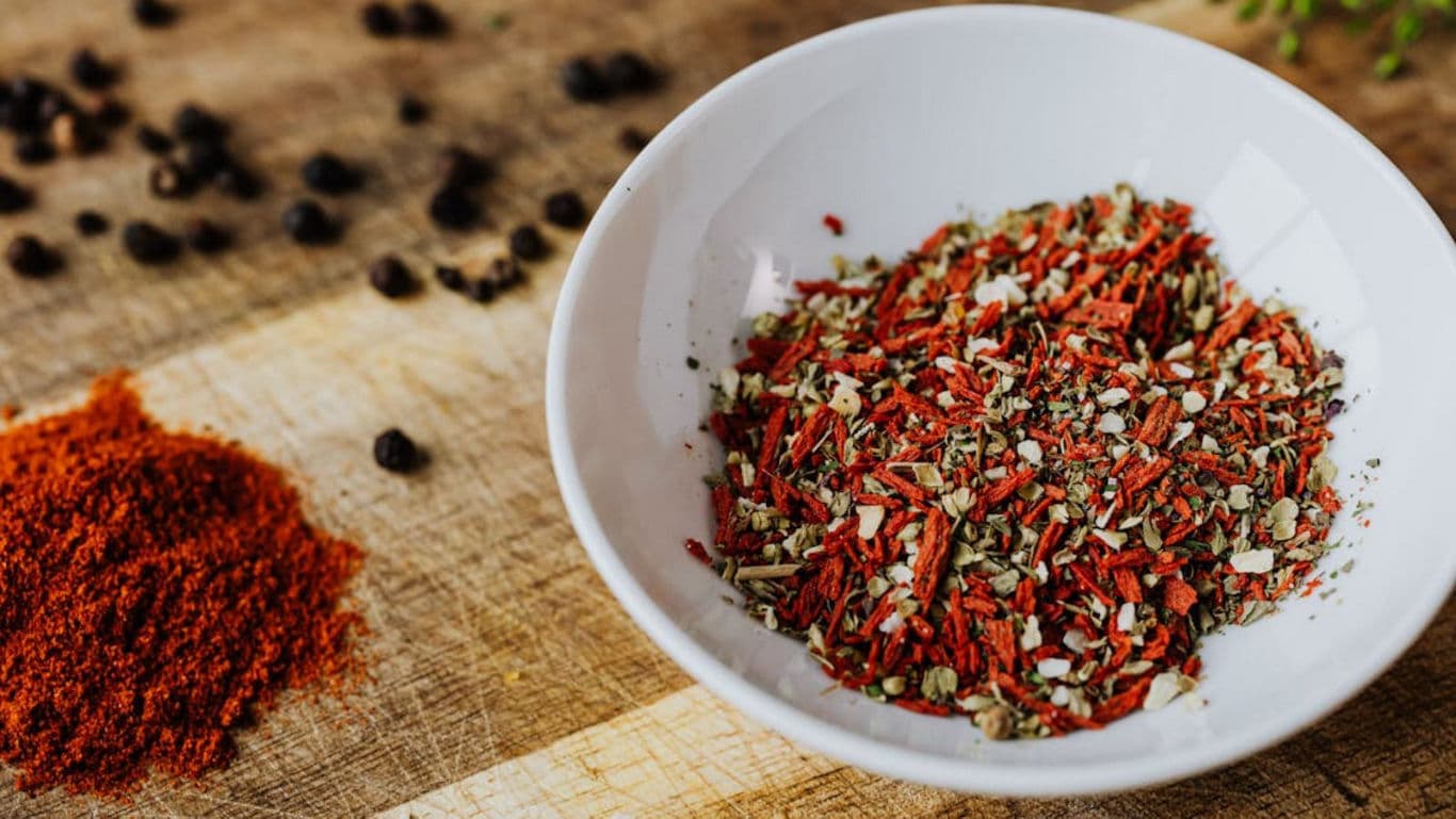 Spice mix in a bow
