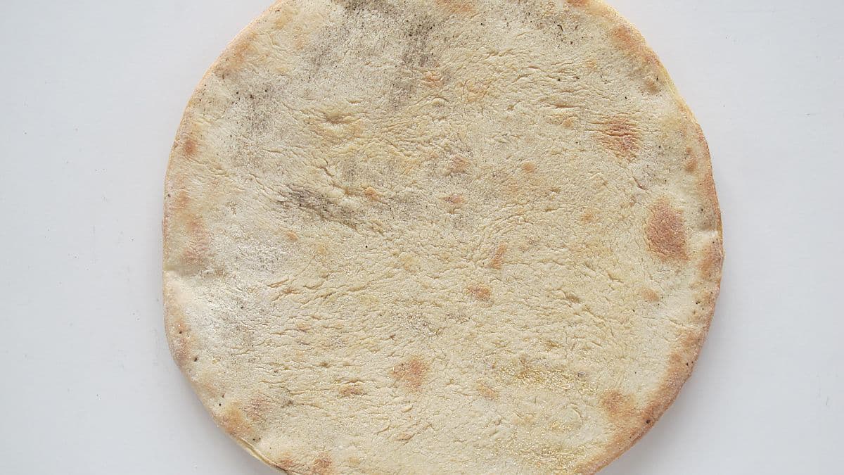 Plain khapli wheat pizza base
