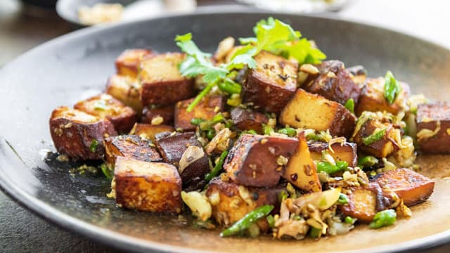 spicy-low-carb-tofu-pepper-fry-in-a-south-indian-style-curry-thumbnail