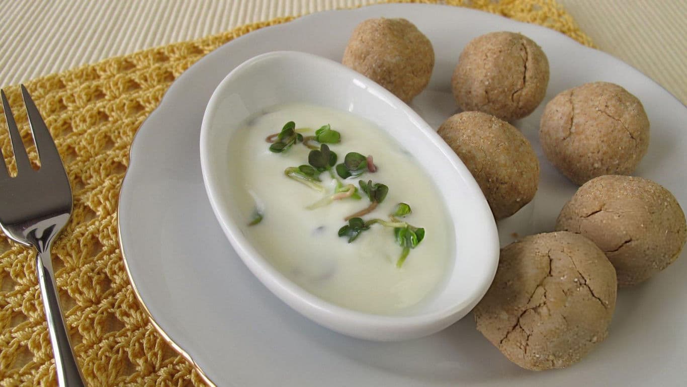 Savory snack balls with creamy yogurt dip