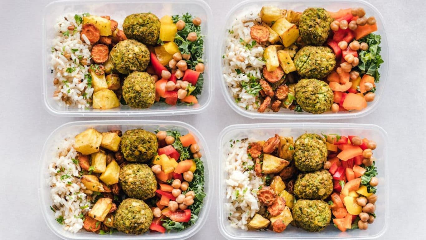 7 Day April Meal Prep That Celebrates India's In-Season Vegetables