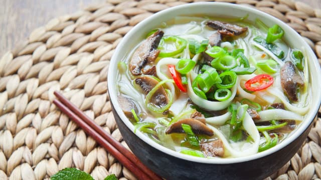 vegan-pho-recipe-the-perfect-soul-warming-monsoon-dish-thumbnail