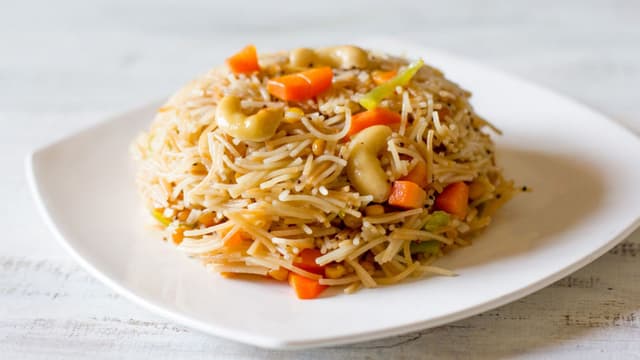 vegetable-vermicelli-a-15-minute-breakfast-recipe-for-busy-cooks-thumbnail