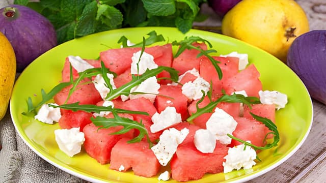 watermelon-feta-salad-recipe-a-cooling-summer-treat-thumbnail