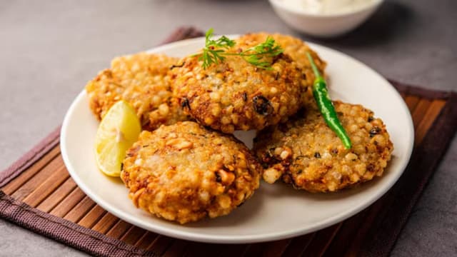air-fryer-sabudana-vada-recipe-crispy-maharashtrian-snack-for-gudi-padwa-thumbnail