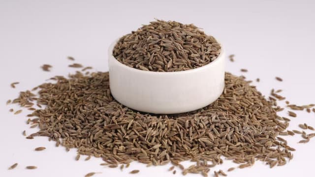 cumin-seeds-benefits-how-jeera-aids-digestion-and-weight-loss-thumbnail