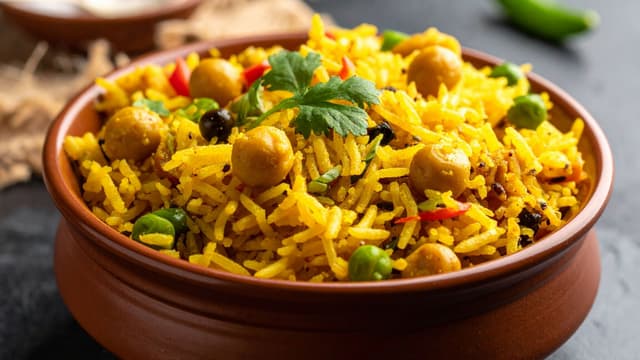 chole-biryani-fragrant-rice-and-spiced-chickpeas-thumbnail