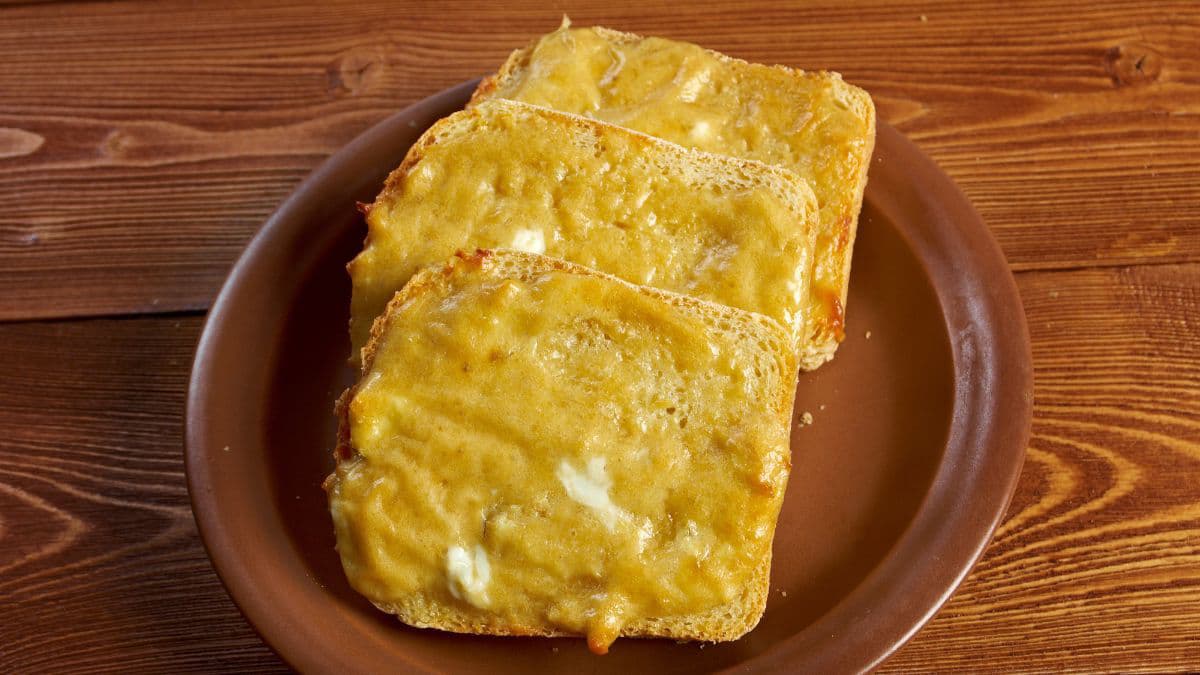 3 slices of Welsh Rarebit