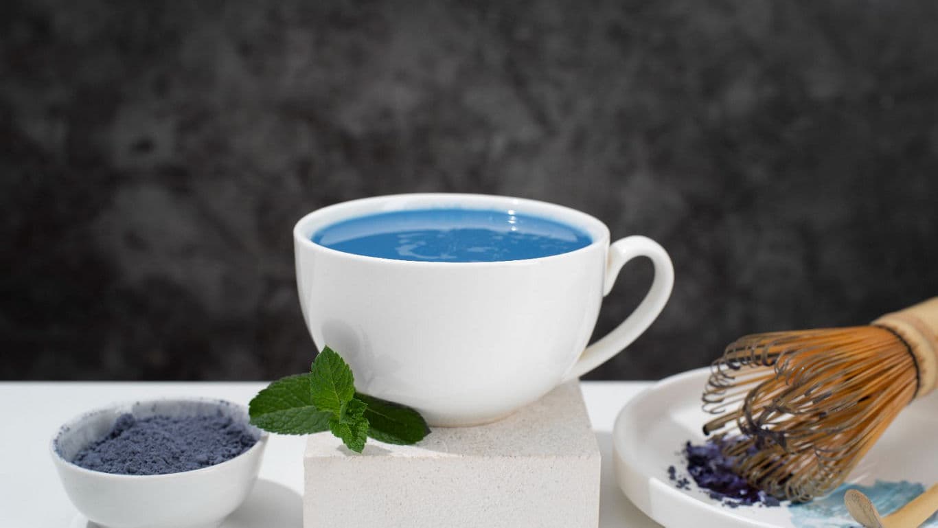 Is Blue Matcha Better Than The Traditional Drink? Learn About Their Key Differences