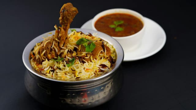 the-biryani-chronicles-hyderabad-vs-lucknow-whats-the-real-difference-thumbnail