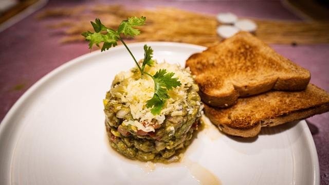 Moringa Guacamole