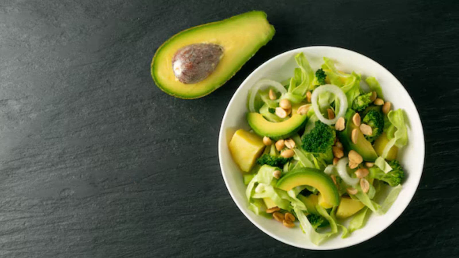 5 Protein-packed avocado bowls perfect for breakfast