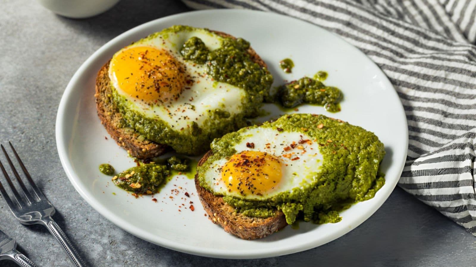 Avocado Toast with Fried Eggs and Pesto